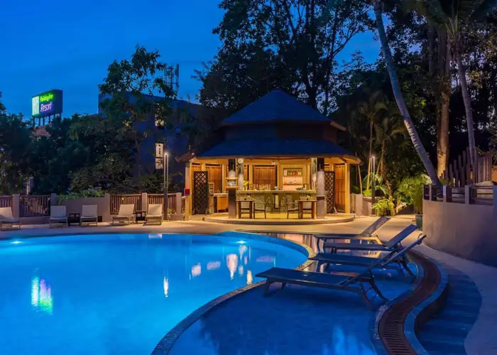 هتل هالیدی این ریزورت کرابی